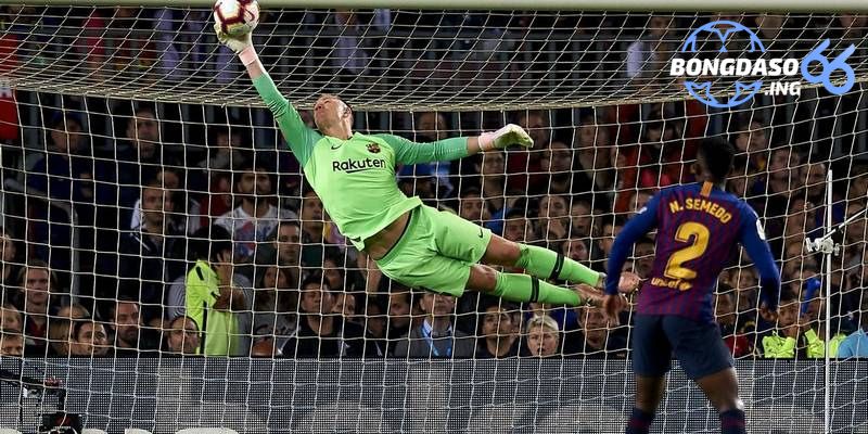 Ter Stegen vẫn sẽ là chốt chặn số 1 của Barcelona ở mùa giải tới đây